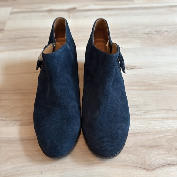 VIONIC Shyanne Boot in Blue Suede - Picture 7 of 8